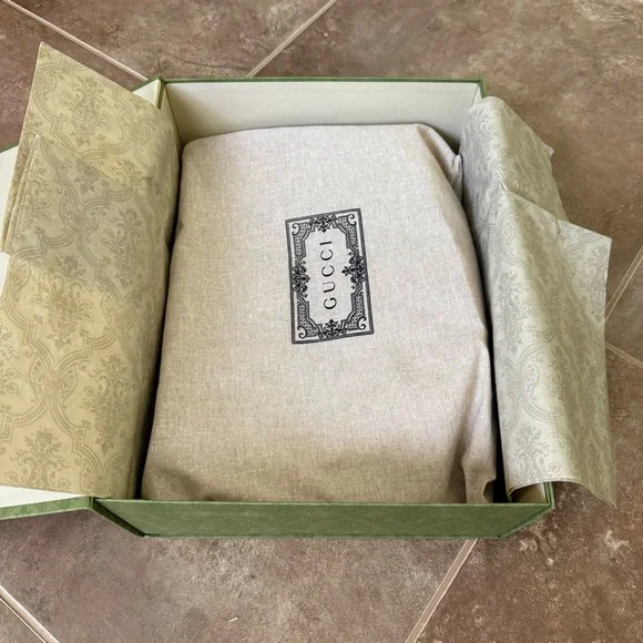 Gucci Ophidia Medium Shoulder Bag - Picture 12 of 13